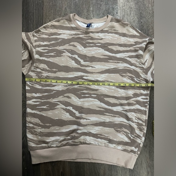 Camo sweater - Picture 3 of 3